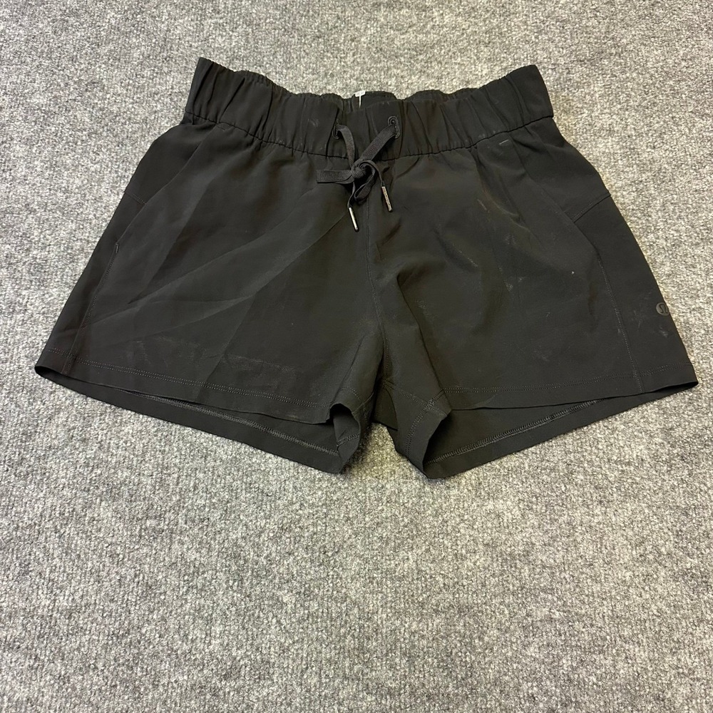 Lululemon Shorts Womens Size 6 Black Athletic Running Stretch Drawstring Pockets